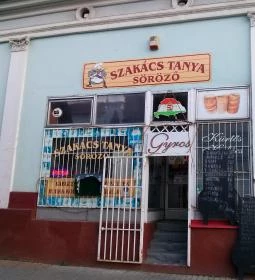 Szakács Tanya Söröző