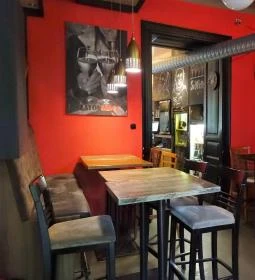 Szalonspicc Borbár & Kávézó