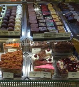 Szamos Marcipán - Sugár Üzletközpont