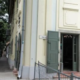 Százéves Cukrászda, Gyula - Külső kép