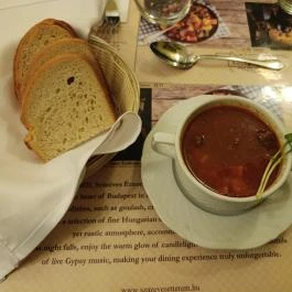 Százéves Étterem Budapest - Étel/ital