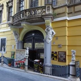 Százéves Étterem, Budapest - Külső kép