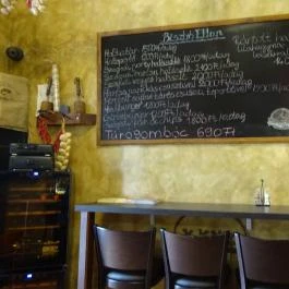 Szegedi Halbisztró Kiskőrössy 2.0, Budapest - Belső