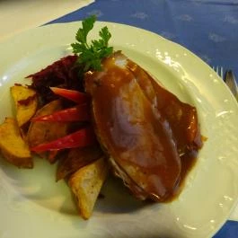 Szél Fiai Fogadó & Cellárium Nyúl - Étel/ital