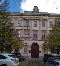 Szent Adalbert Központ