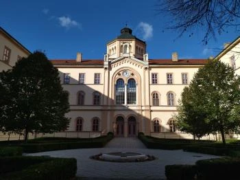 Szent Adalbert Központ Esztergom