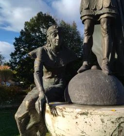 Szent István és Boldog Gizella szobra 