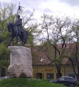 Szent István-lovasszobor