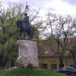 Szent István-lovasszobor Makó - Egyéb