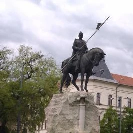 Szent István-lovasszobor Makó - Egyéb