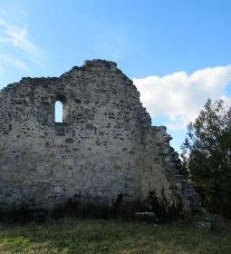 Szent Kereszt-templom romja