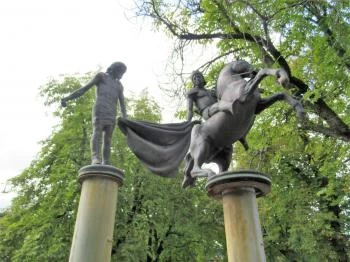 Szent Márton & a koldus szobor Nagymaros