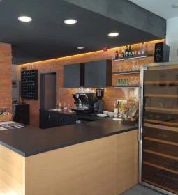 Szent Tamás Ház étterme