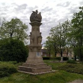 Szentháromság szobor Makó - Egyéb