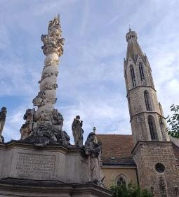 Szentháromság-szobor