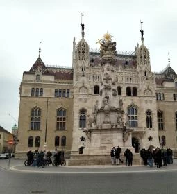 Szentháromság tér Budapest