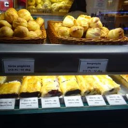 Szépvölgyi Rétes - Lehel Csarnok Budapest - Étel/ital