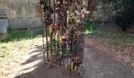 A szerelmesek lakatjai Sopron - Külső kép