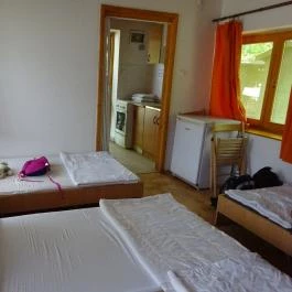 Szeri Kemping, Apartman & Diákszállás Ópusztaszer - Szobák