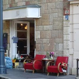 Szerpentin Szalon Régiségbolt & Kávézó, Budapest - Külső kép