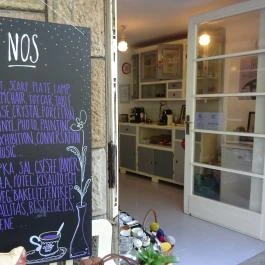 Szerpentin Szalon Régiségbolt & Kávézó, Budapest - Külső kép