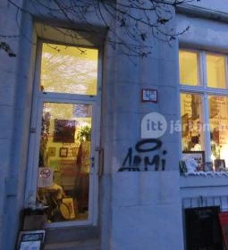 Szerpentin Szalon Régiségbolt & Kávézó