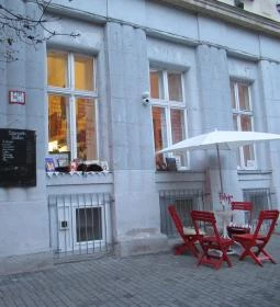 Szerpentin Szalon Régiségbolt & Kávézó