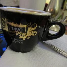 Szerpentin Szalon Régiségbolt & Kávézó Budapest - Étel/ital