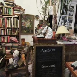 Szerpentin Szalon Régiségbolt & Kávézó Budapest - Belső