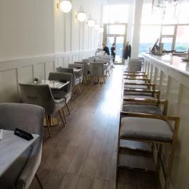 Szervita Delikát, Budapest - Belső