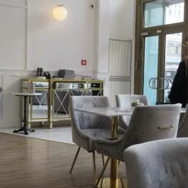 Szervita Delikát, Budapest - Belső