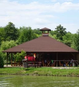 Sziget Pizzéria - Sobri Jóska Élménypark