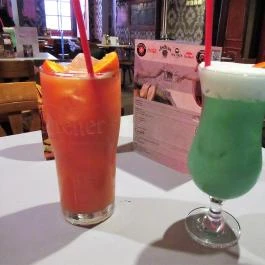 Szikra Bár, Miskolc - Egyéb