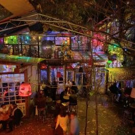 Szimpla Kert Budapest - Belső