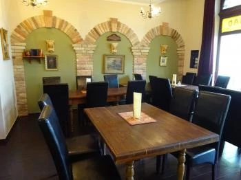 Szindbád Étterem és Borozó Cegléd