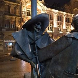 Színház szobor Budapest - Egyéb