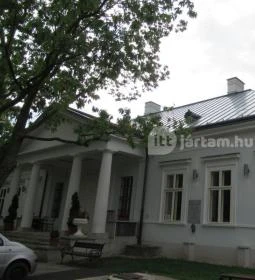 Szirmay-Waldbott Kastély 