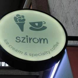 Szirom Ice Cream & Specialty Coffee Budapest - Külső kép