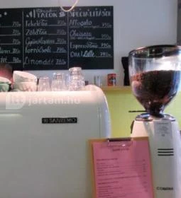 Szirom Ice Cream & Specialty Coffee