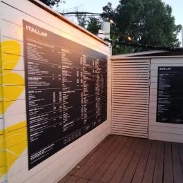 Szitakötő Street Food Budapest - Belső