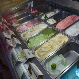 Szökő Cukrászda Pomáz - Étel/ital