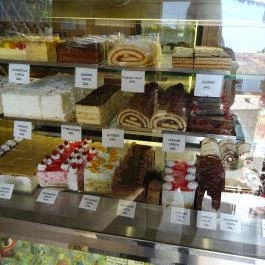 Szökő Cukrászda Pomáz - Étel/ital