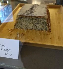 Szóköz - Irodalmi Kávézó