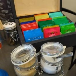 Szóköz - Irodalmi Kávézó Budapest - Étel/ital