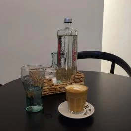 Szóköz - Irodalmi Kávézó Budapest - Étel/ital