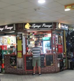 Szöszi Presszó - Lehel Csarnok