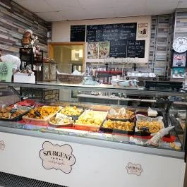 Szurgent Cukrászda Budapest - Belső