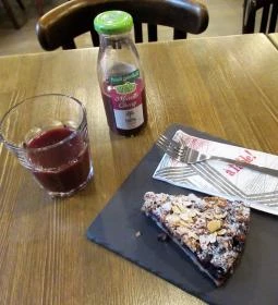 á table! - Akácfa utca