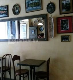 á table! - Arany János utca