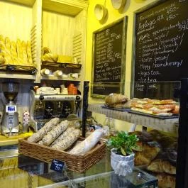 á table! - Arany János utca, Budapest - Étel/ital